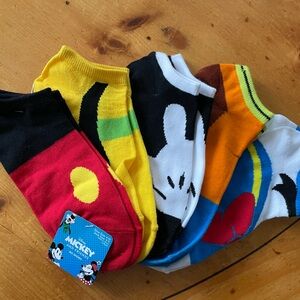 Disney
Mickey and Friends No Show Socks (5 Pair)